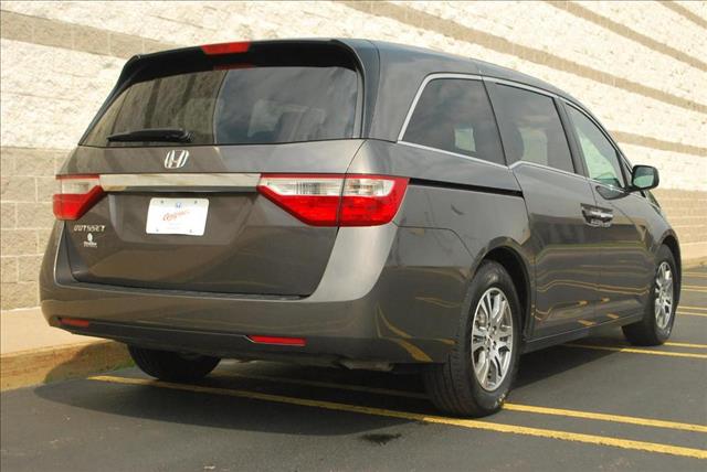 Honda Odyssey 2012 photo 2