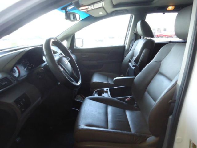 Honda Odyssey 2012 photo 4