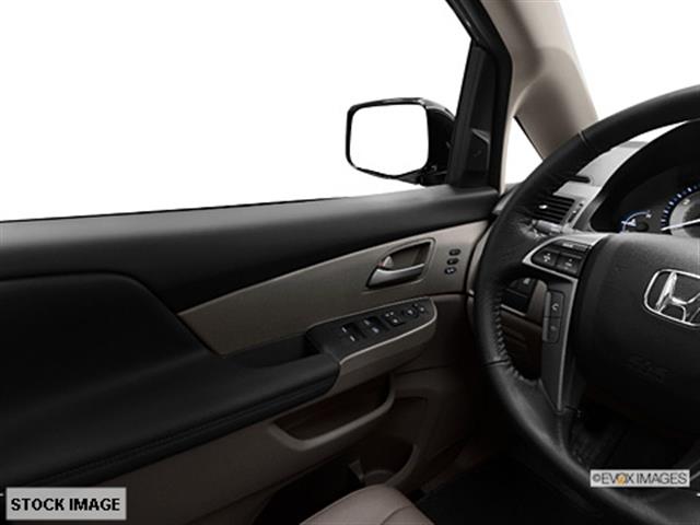 Honda Odyssey 2013 photo 10