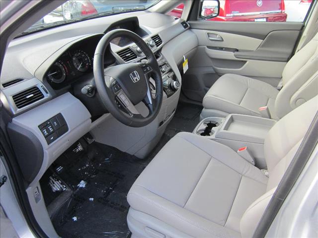 Honda Odyssey 2013 photo 1