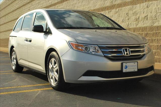 Honda Odyssey 2013 photo 1