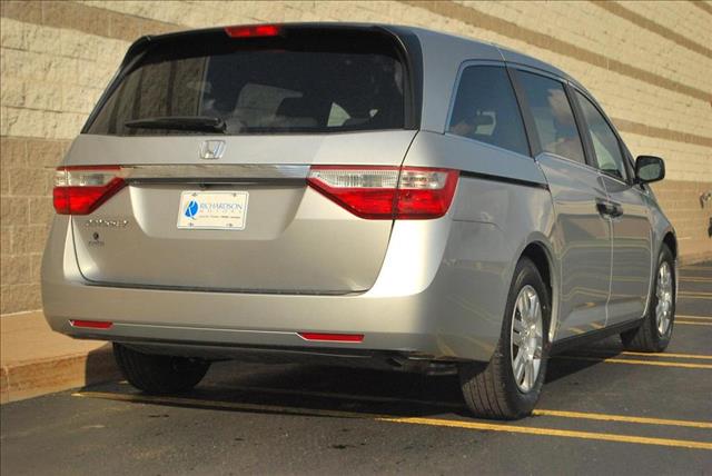 Honda Odyssey 2013 photo 3