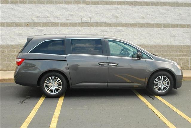 Honda Odyssey 2013 photo 4