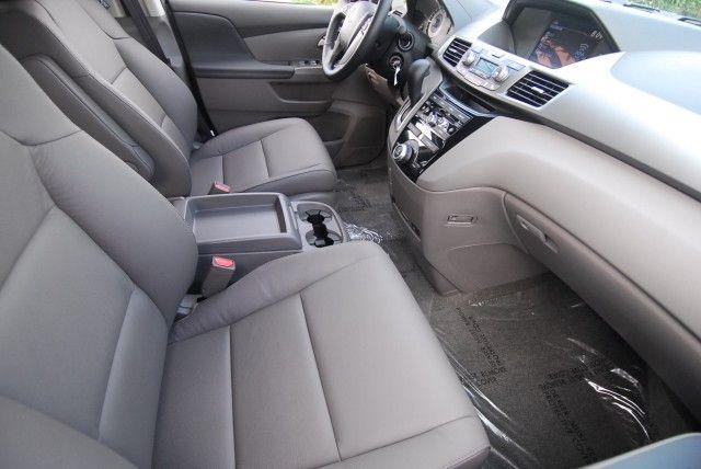 Honda Odyssey 2013 photo 14