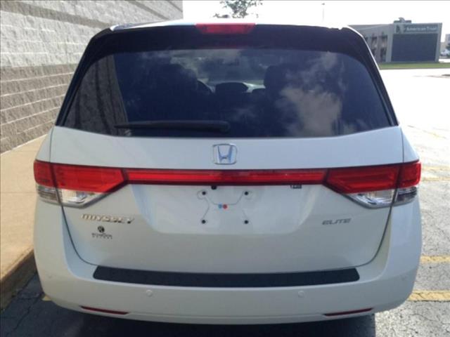 Honda Odyssey 2014 photo 3