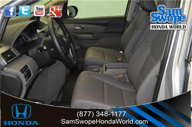 Honda Odyssey 2014 photo 3