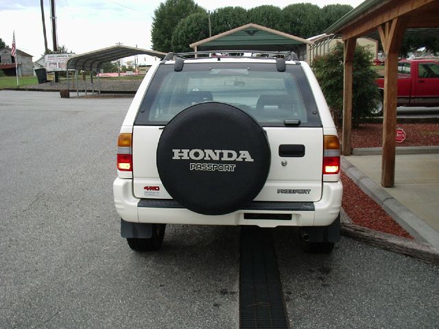 Honda Passport 1999 photo 2