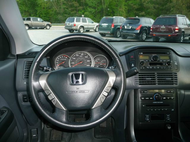 Honda Pilot 2004 photo 1