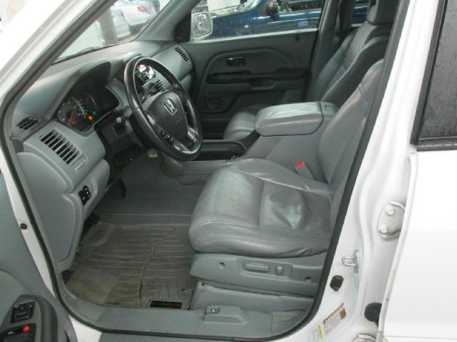 Honda Pilot 2004 photo 2