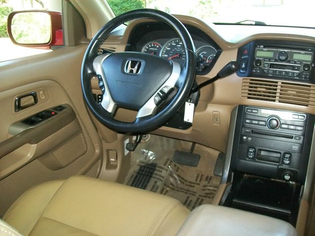 Honda Pilot 2004 photo 2