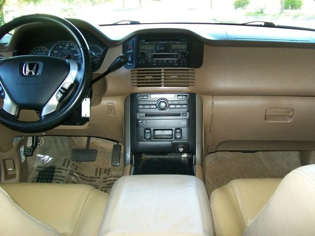 Honda Pilot 2004 photo 3