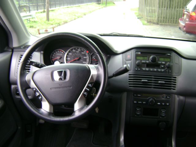 Honda Pilot 2004 photo 17