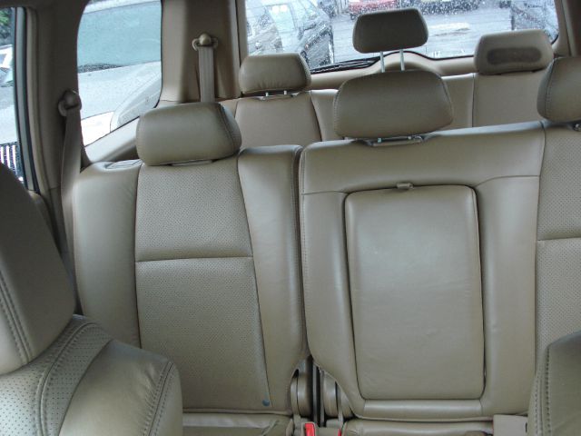 Honda Pilot 2004 photo 1