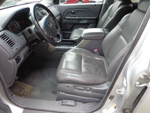 Honda Pilot 2004 photo 1