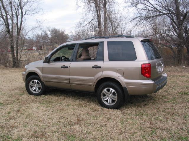 Honda Pilot 2004 photo 1