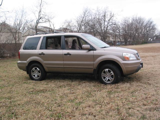 Honda Pilot 2004 photo 2