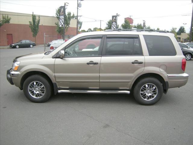 Honda Pilot 2004 photo 1