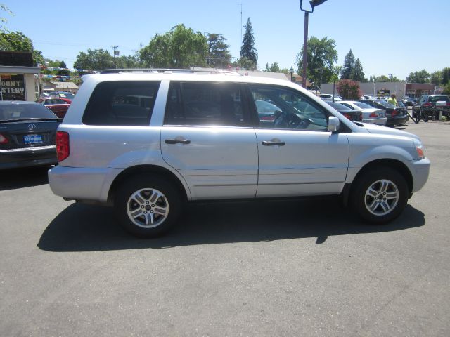 Honda Pilot 2004 photo 2