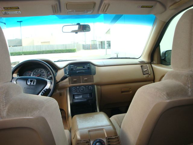 Honda Pilot 2004 photo 26