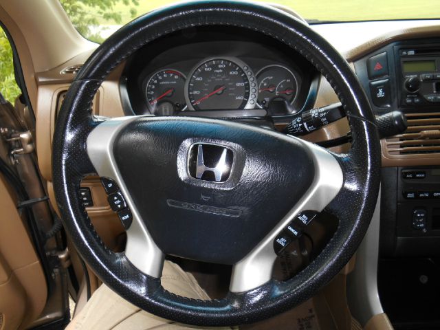 Honda Pilot 2004 photo 34