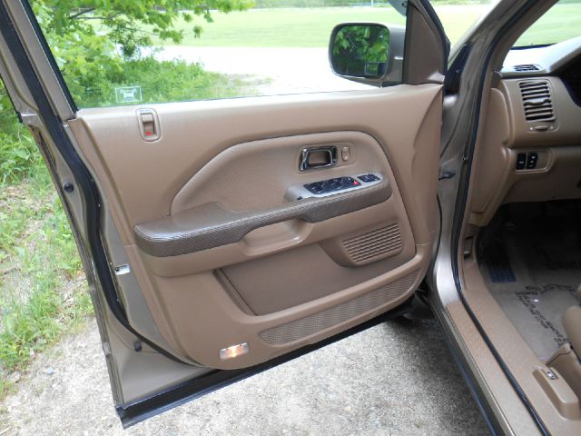 Honda Pilot 2004 photo 35