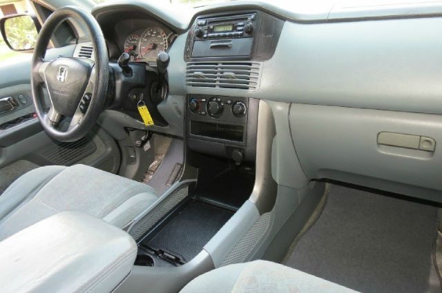 Honda Pilot 2004 photo 34