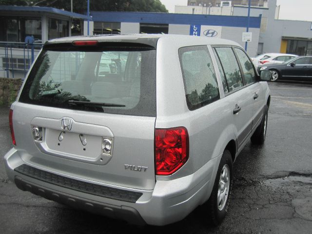 Honda Pilot 2004 photo 2