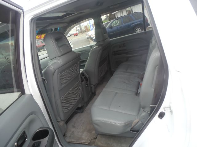 Honda Pilot 2500hd LS 4X4 SUV