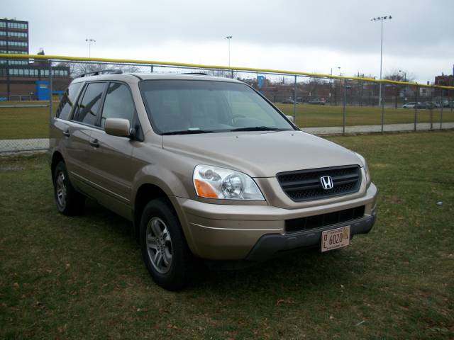 Honda Pilot LS 2WD Sport Utility