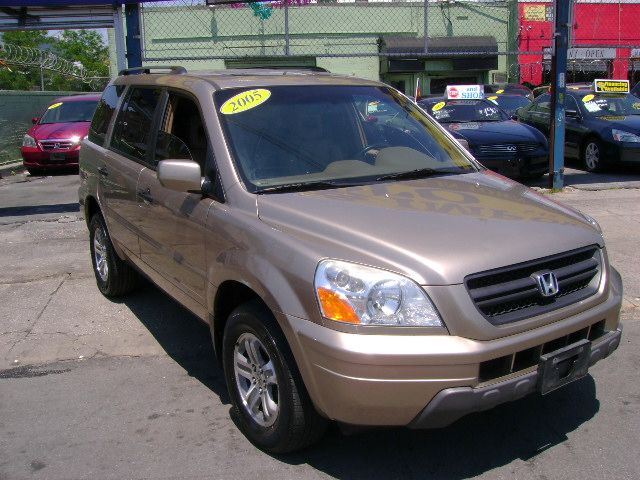 Honda Pilot 2005 photo 1