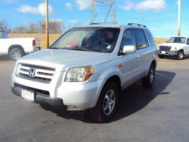 Honda Pilot Open-top Sport Utility