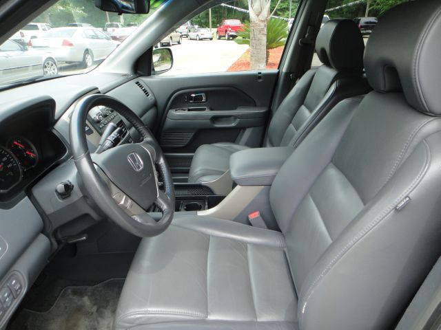 Honda Pilot 2010 Cadillac CTS SUV