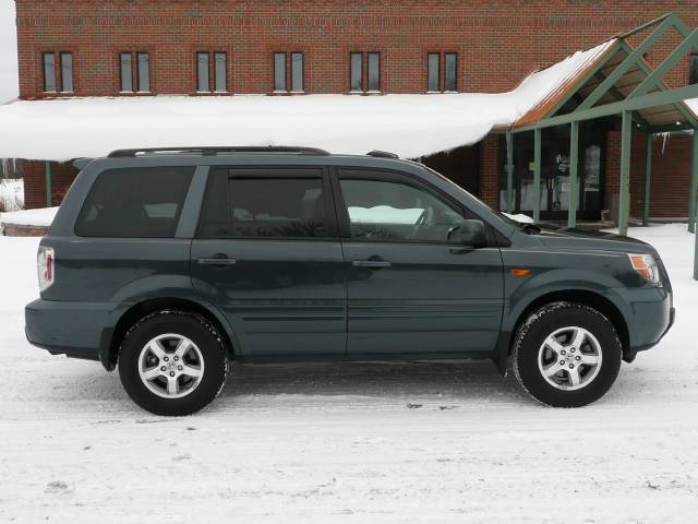 Honda Pilot Z85 LS Sport Utility