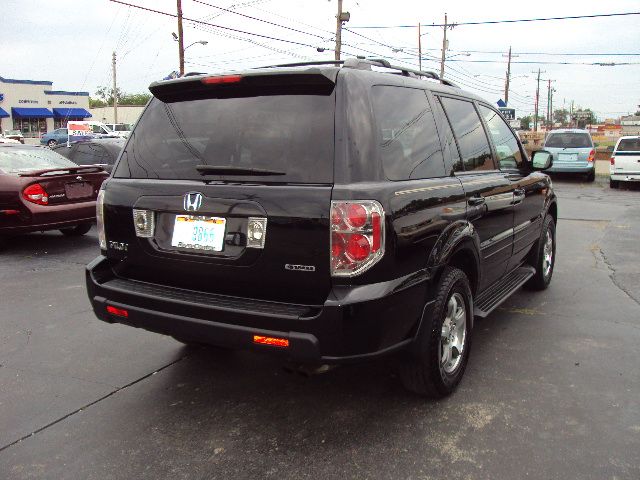 Honda Pilot Ram Royal SE SUV