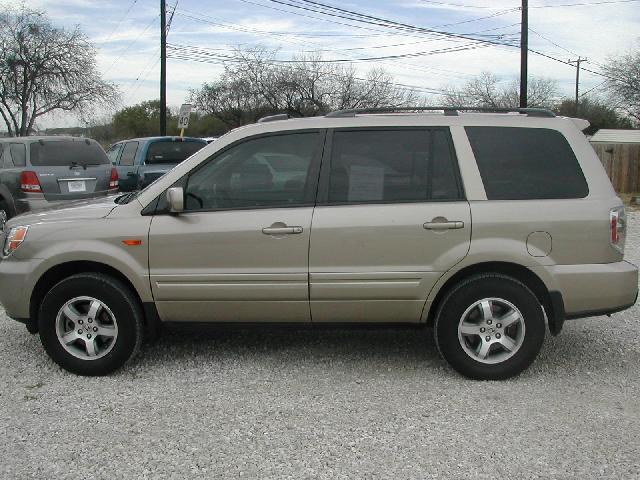 Honda Pilot LS 2WD SUV