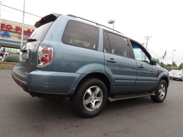 Honda Pilot AWD LT - 29 MPG For HWY SUV