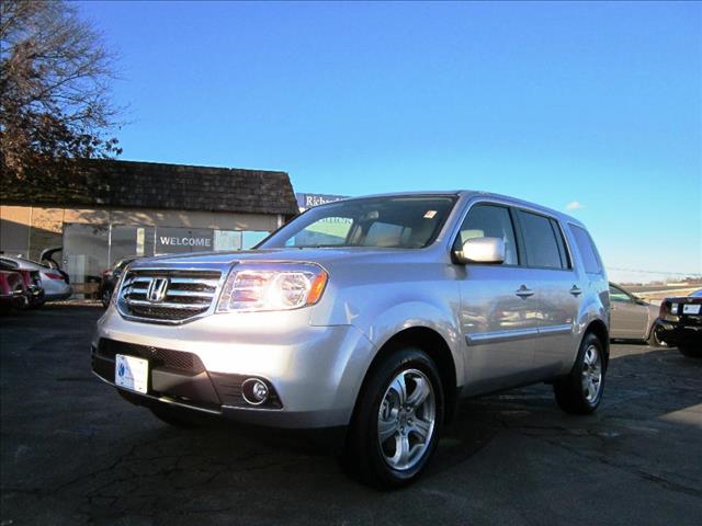 Honda Pilot LS 2WD SUV