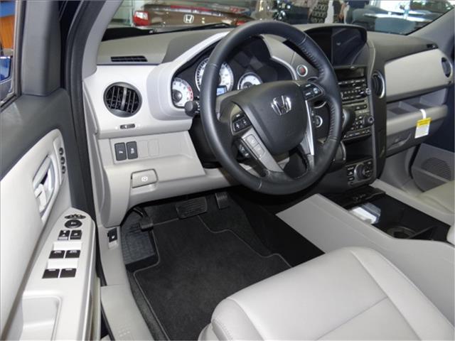 Honda Pilot 2013 photo 2