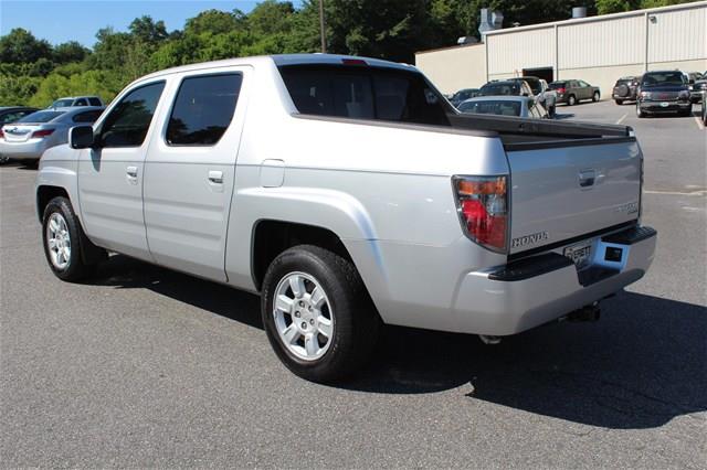 Honda Ridgeline 2006 photo 2