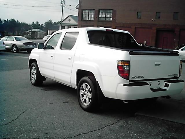 Honda Ridgeline 2006 photo 2