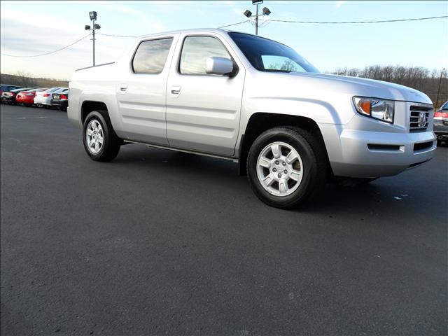 Honda Ridgeline 4dr 1500 4WD Crew Cab Pickup