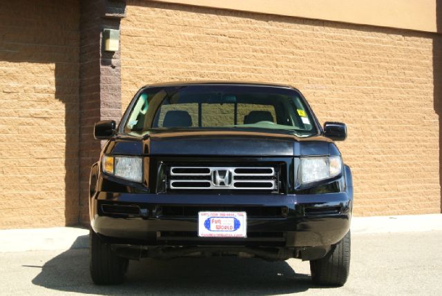 Honda Ridgeline 4dr 1500 4WD Pickup Truck