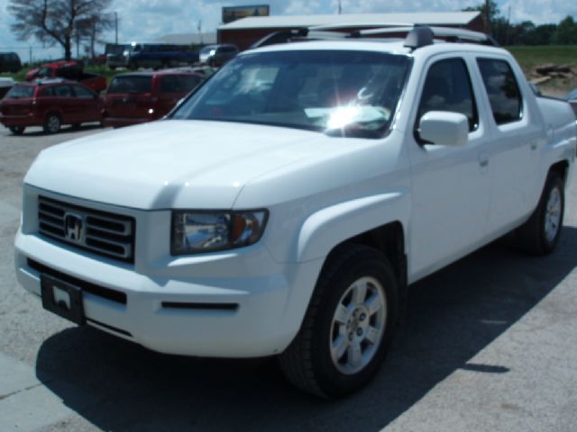 Honda Ridgeline 4dr 1500 4WD Pickup Truck