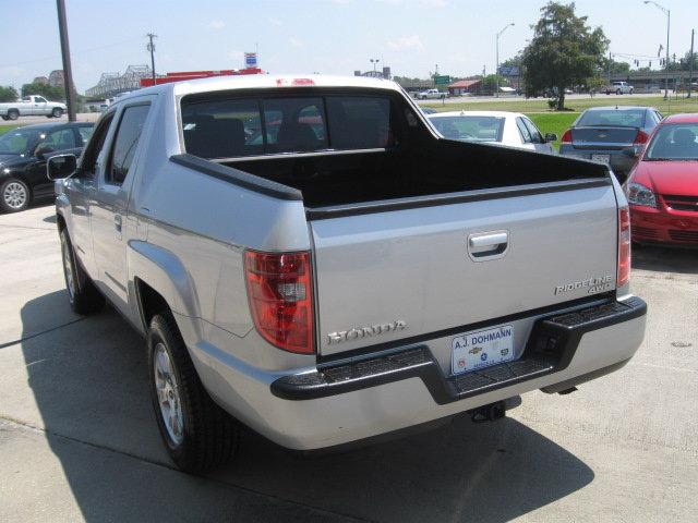 Honda Ridgeline 2010 photo 2