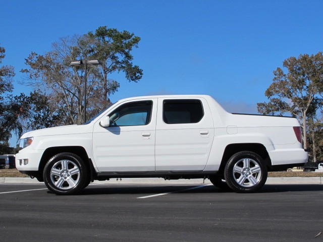 Honda Ridgeline 2010 photo 2