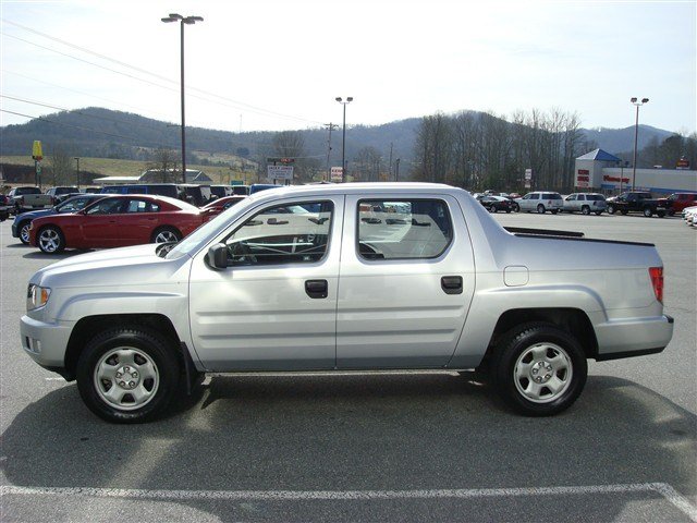 Honda Ridgeline 2010 photo 2