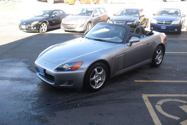 Honda S2000 2000 photo 2