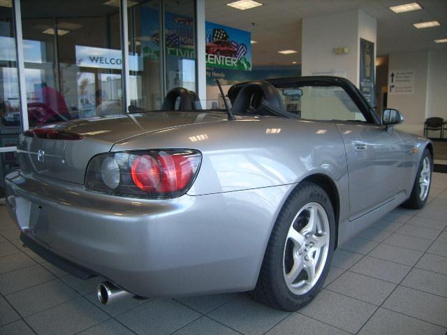 Honda S2000 2001 photo 1