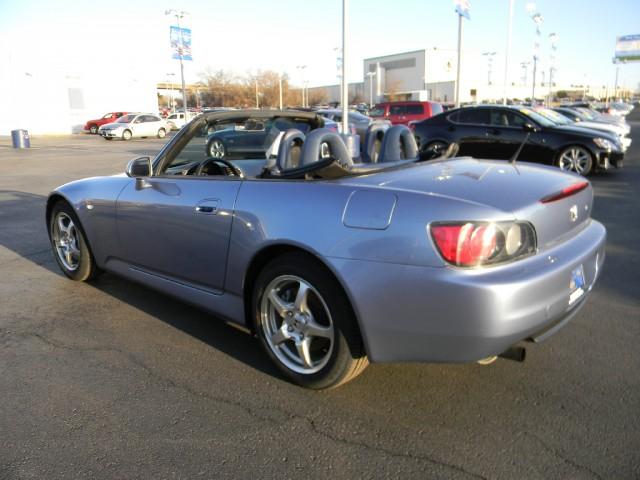 Honda S2000 2002 photo 1