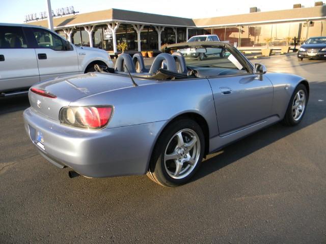 Honda S2000 2002 photo 2